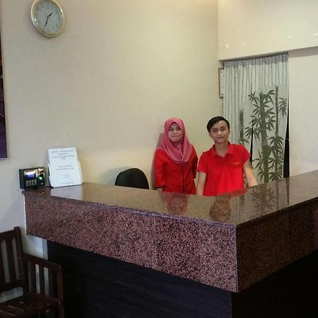 Hotel Sri Iskandar Кота-Кінабалу Екстер'єр фото