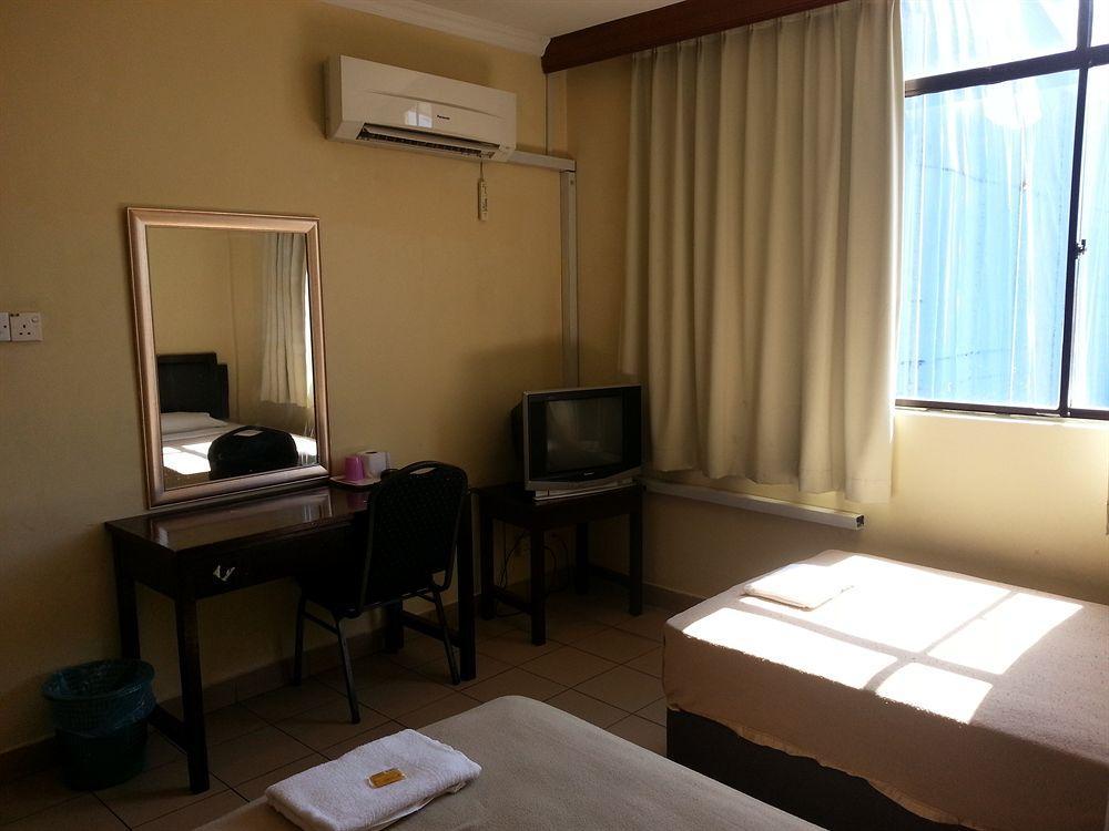 Hotel Sri Iskandar Кота-Кінабалу Екстер'єр фото